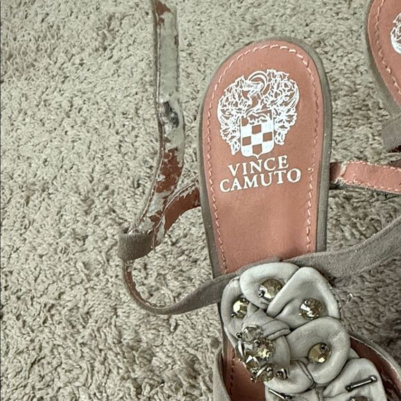 Elegant Taupe Platform Heels - Picture 4 of 6